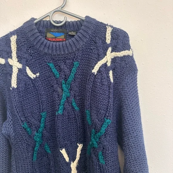 Vintage 90’s chunky knit Navy Sweater acrylic knit size small - Picture 2 of 7